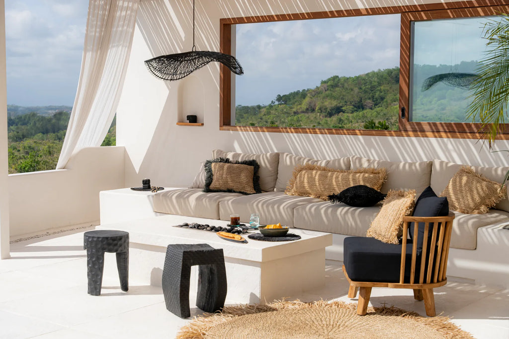 The Malawi One Seater - Natural Black
