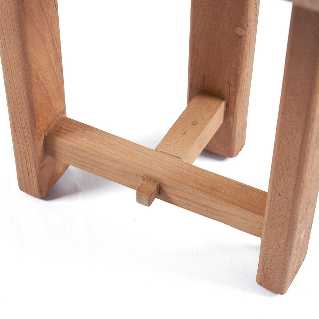 The Susut Bench