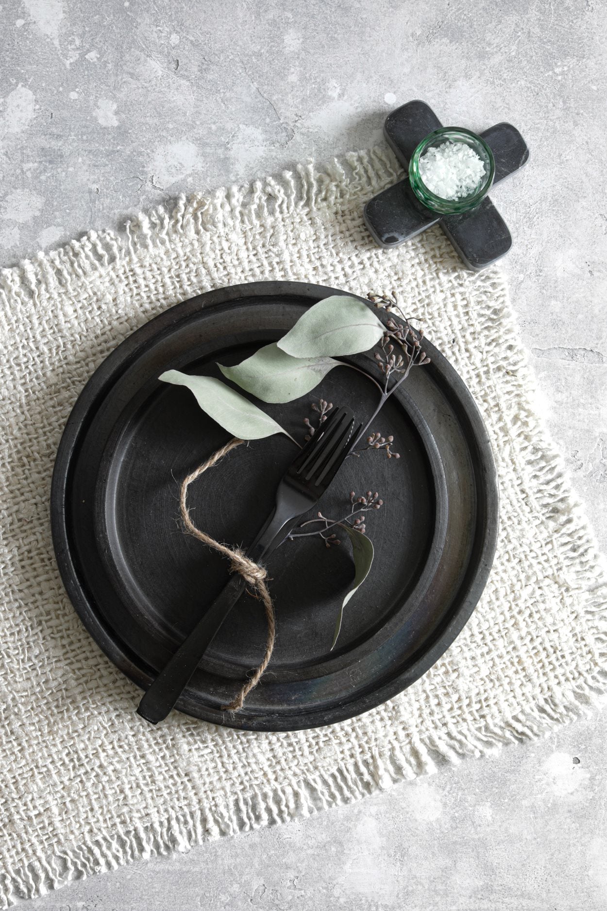 The Burned Plate - Black - M