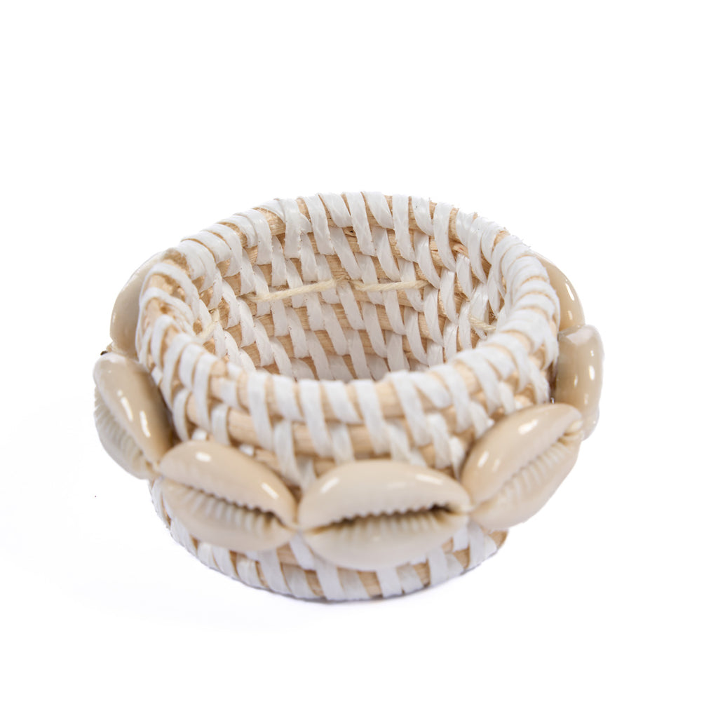 The Rattan Shell Napkin Ring - White