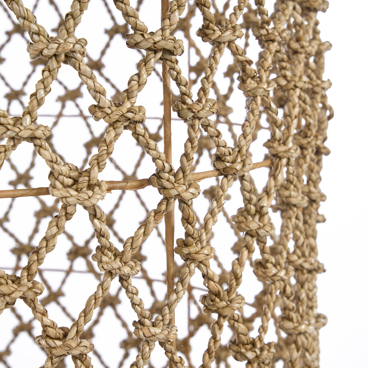 The Mantasi Lattice Pendant - XL