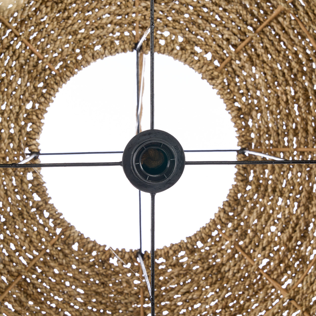 The Mantasi Lattice Pendant - XL