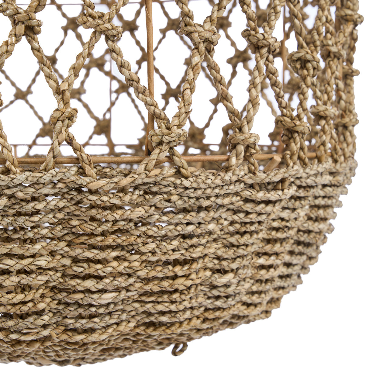 The Mantasi Lattice Pendant - XL