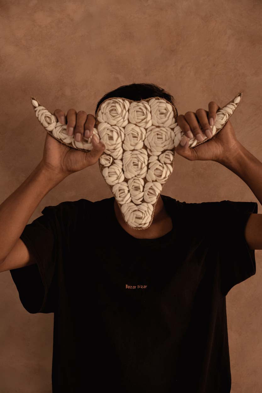 The Bull Shell - White