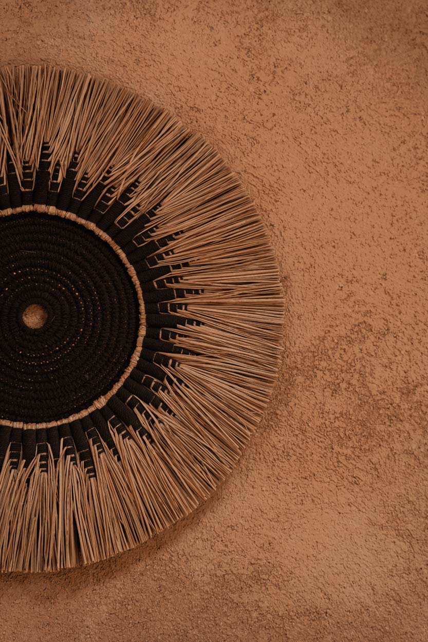 The Raffia Macramé Wall Deco - Black Natural