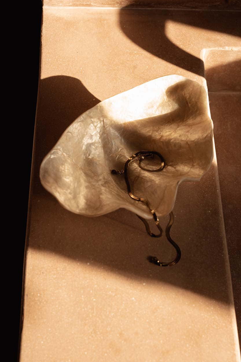 The Mother of Pearl Soap Dish - White - S