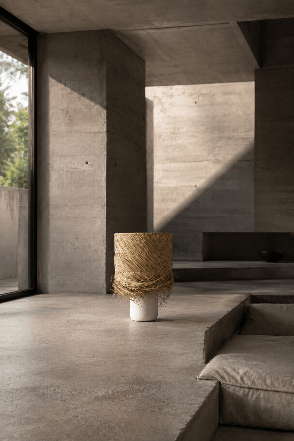 The Pandan Table Lamp - White Natural