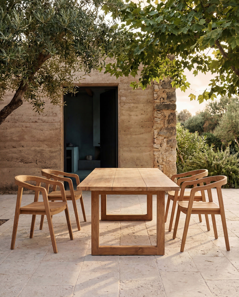 The Imola Dining Table - Outdoor