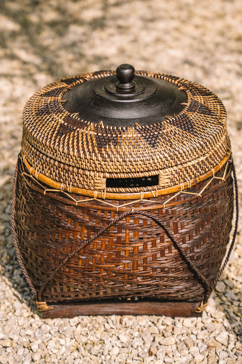 The Colonial Basket - Natural Brown
