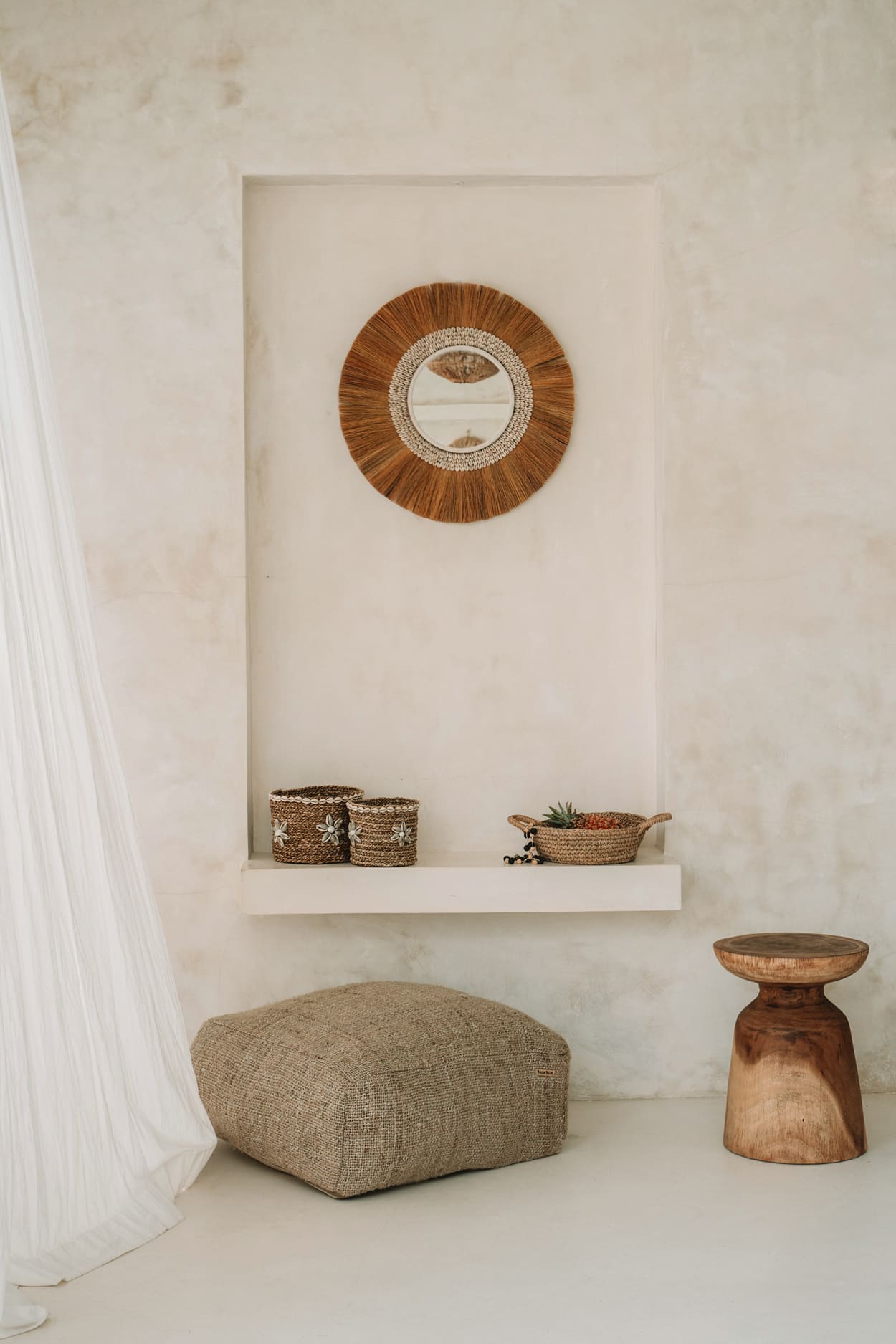 The Raffia Basket Trays - Natural - Set of 3