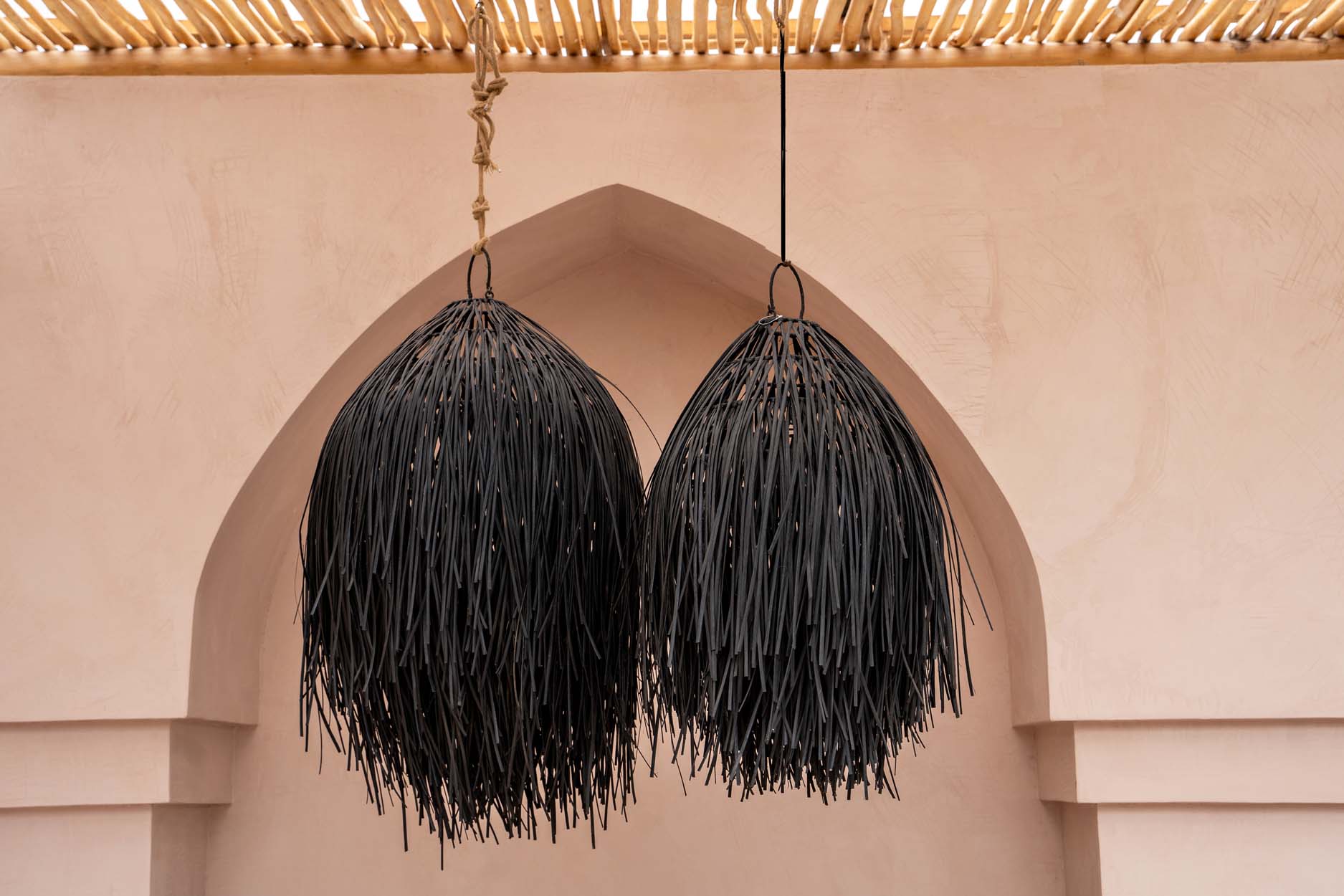 The Shaggy Pendant - Black - L