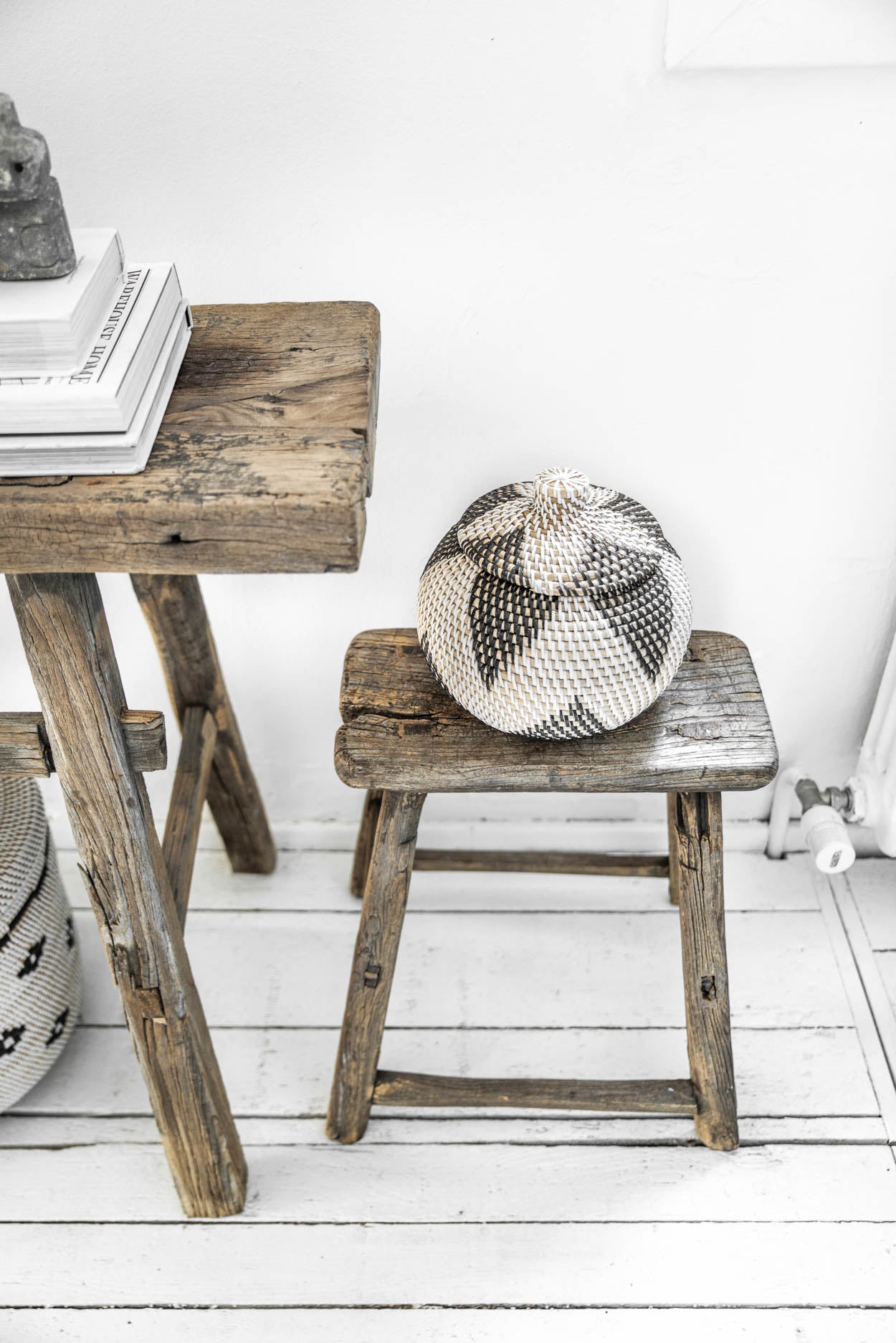 The Coolie Rice Basket - White Black - S