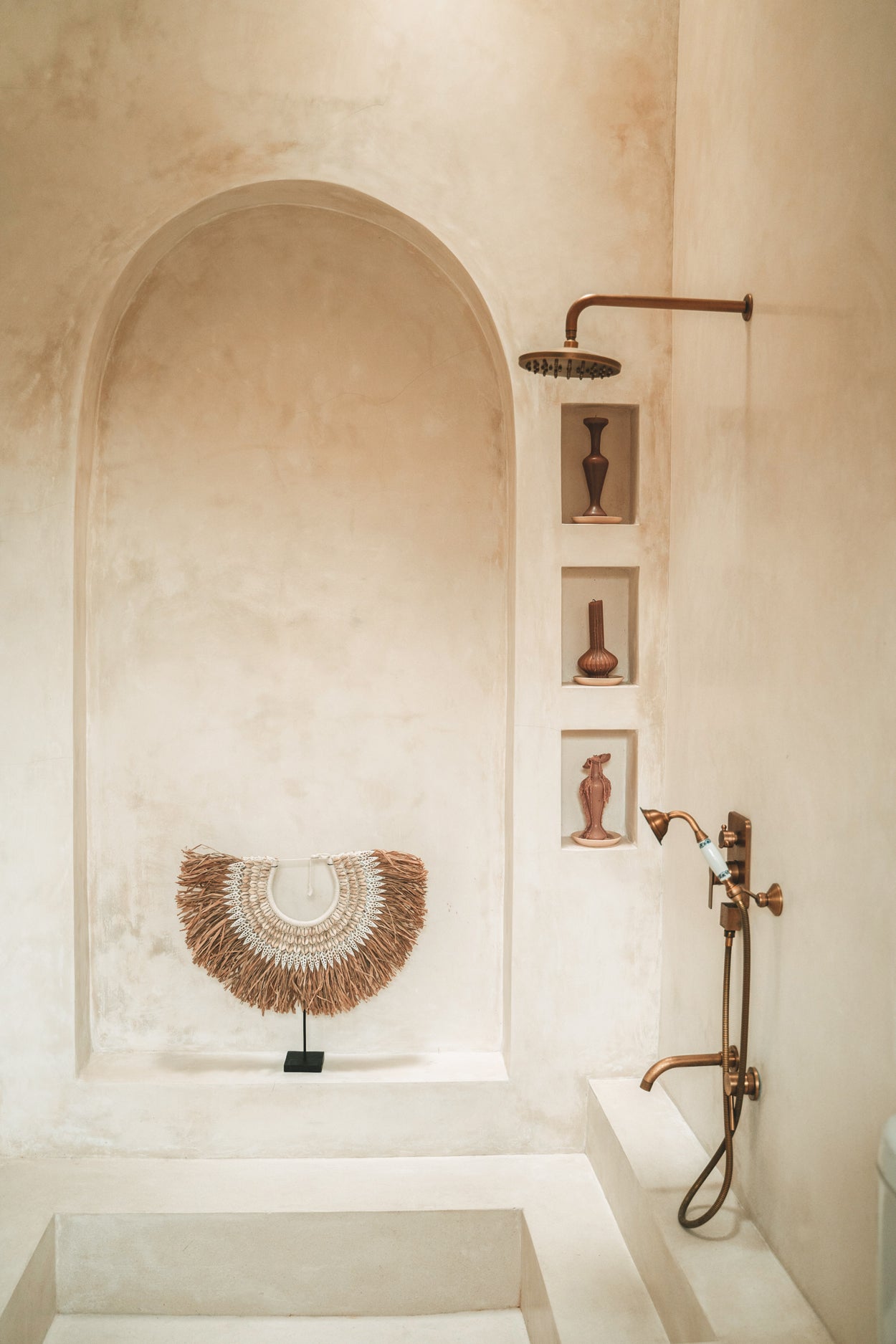 The Cemagi on Stand  - Natural - L