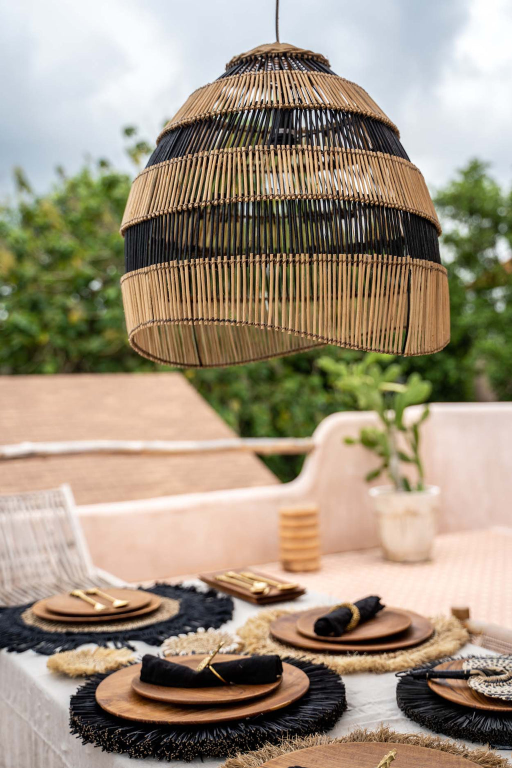 The Striped Pendant - Natural Black - L