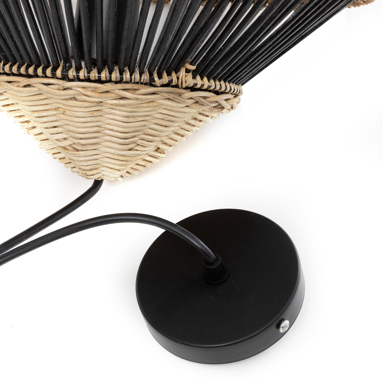 The Striped Pendant - Natural Black - L